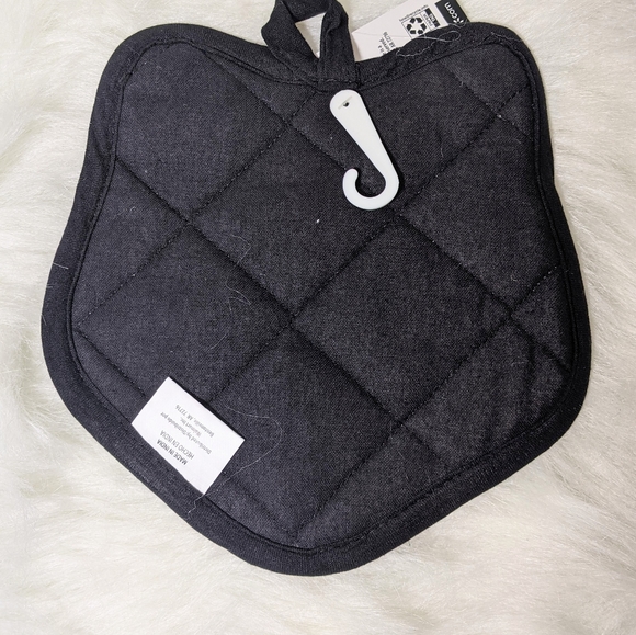 NWT Halloween Kitchen Towels & Potholders - Picture 5 of 11